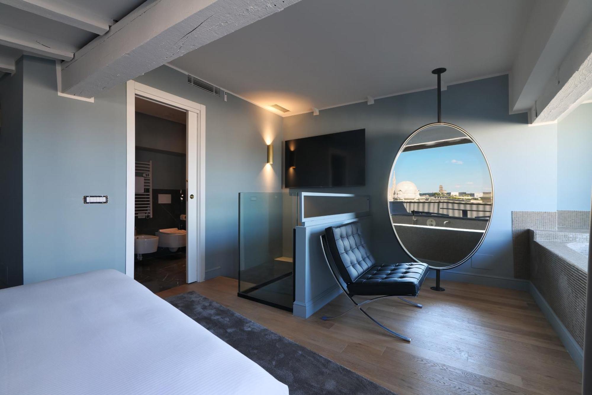 Prestige Boutique - Piazza Duomo View Apartment Milan